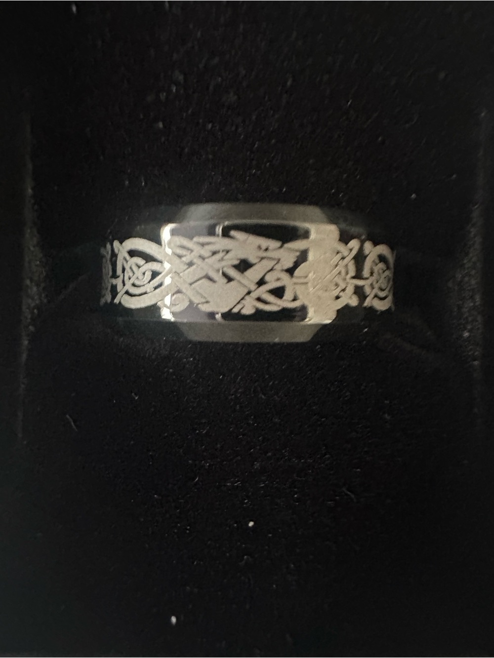 Celtic Knot Titanium Ring - Silver/Black Tone